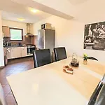 Apartment Bilice Apartamento *