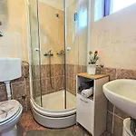 Apartment Bilice *